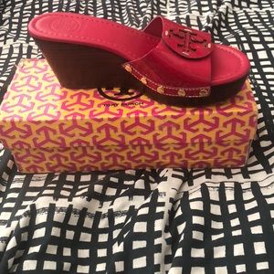 Tory Burch red/pink wedges